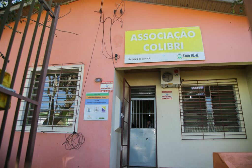 Apae, Colibri e Francisco Lisboa voltam a ter transporte escolar da prefeitura