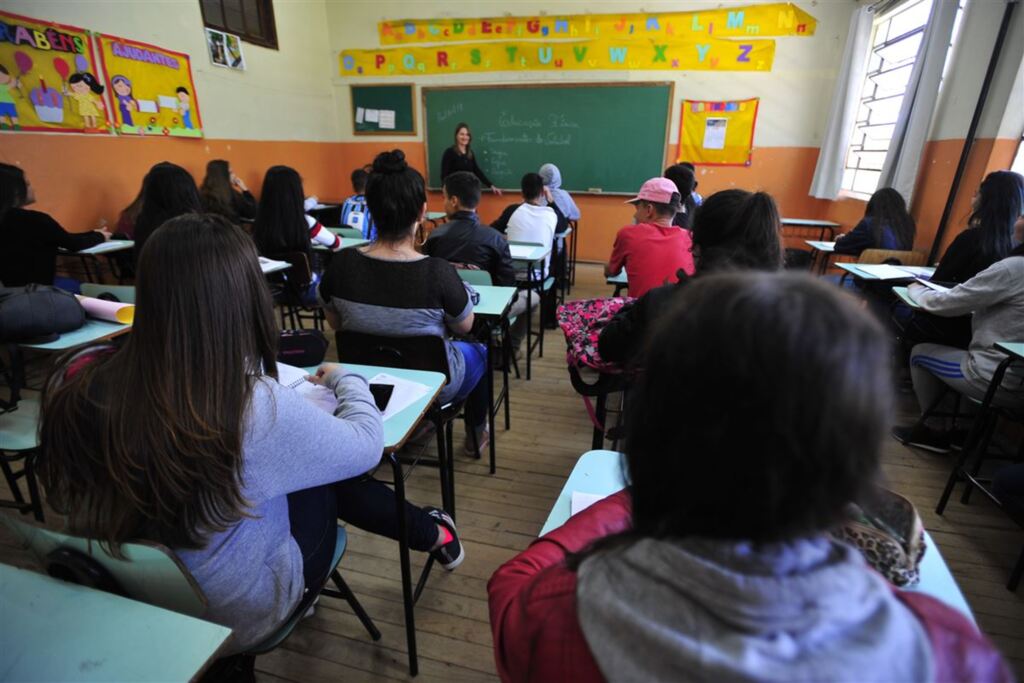 Professores municipais farão paralisação nesta quinta