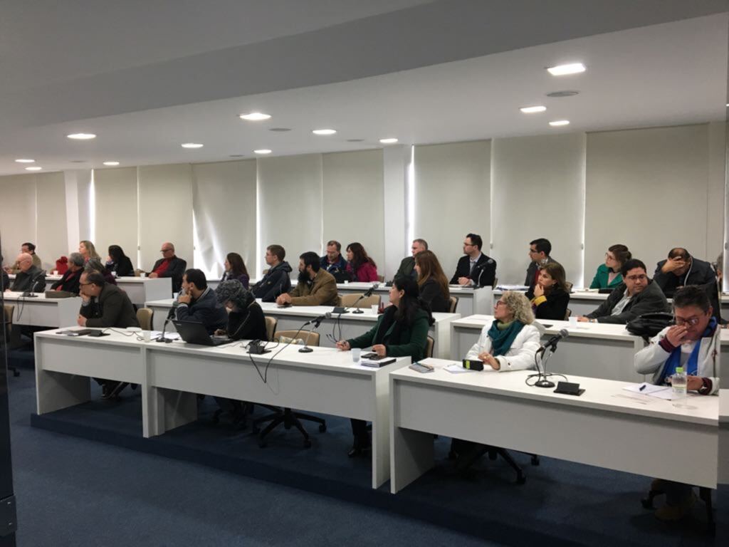 Alunos ocupam reunião do Conselho Universitário da UFSM e adiam votação de Código Disciplinar dos Alunos