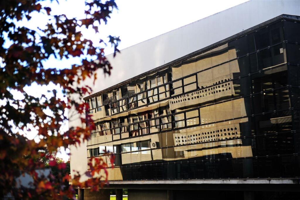 UFSM abre concurso com 6 vagas para técnico-administrativo em educação