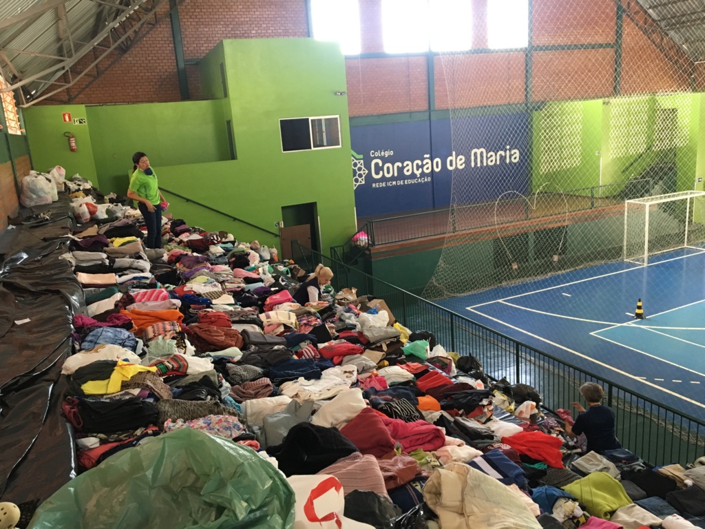 Escola de Santa Maria realiza olimpíada para arrecadação de agasalhos e alimentos