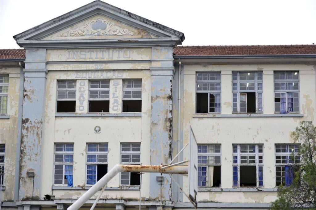 Escolas de Santa Maria aguardam início de obras
