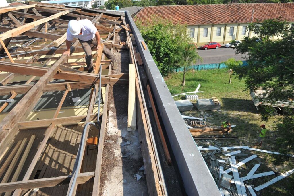 Após mais de três meses de espera, alunos podem retornar à escola Coronel Pilar