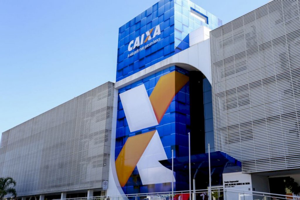 Trabalhadores nascidos em abril podem sacar auxílio emergencial