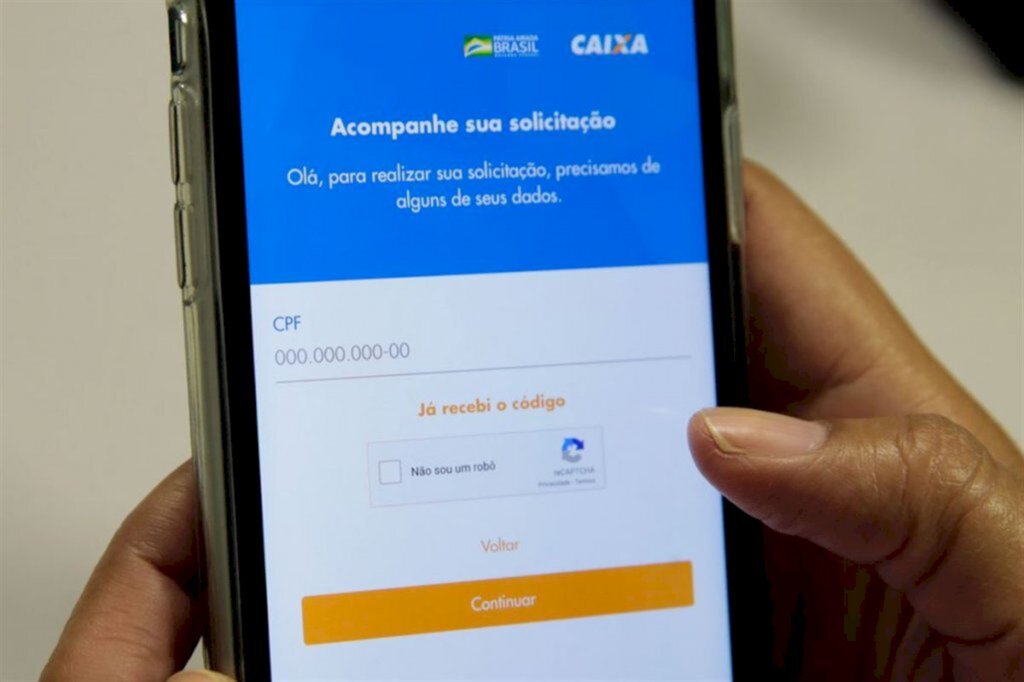 Mais de 317 mil benefícios irregulares foram pagos a servidores públicos e militares