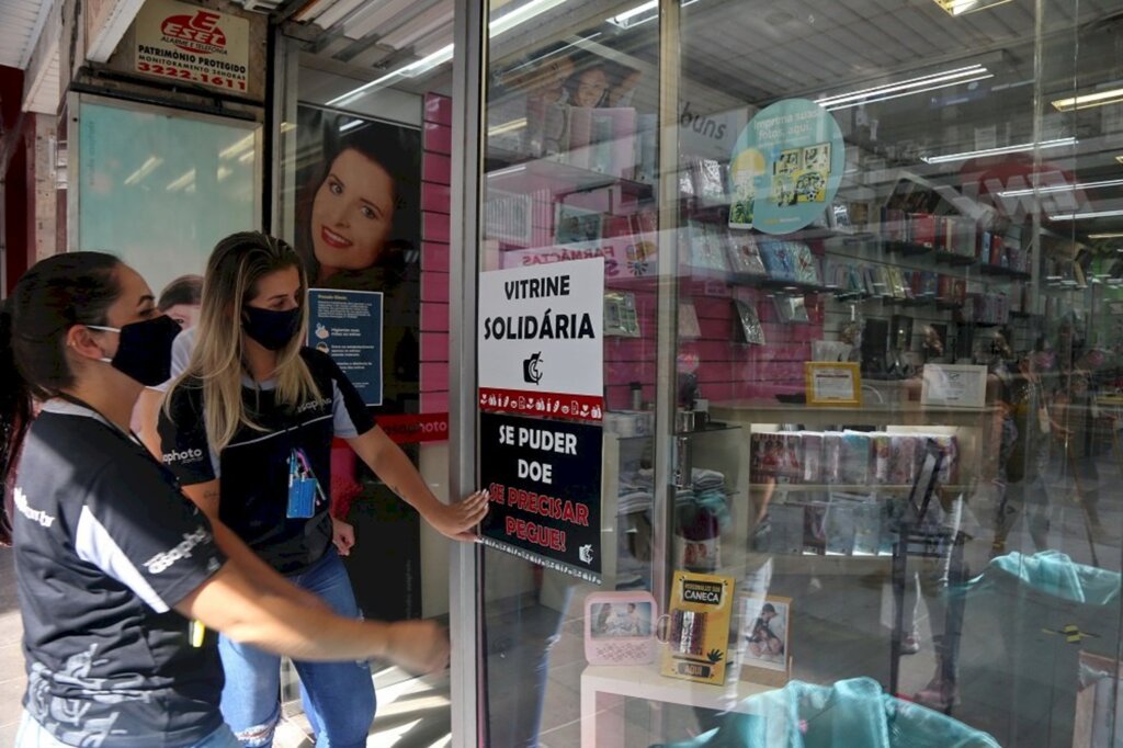 VÍDEO: empresa fotográfica de Santa Maria lança vitrine solidária
