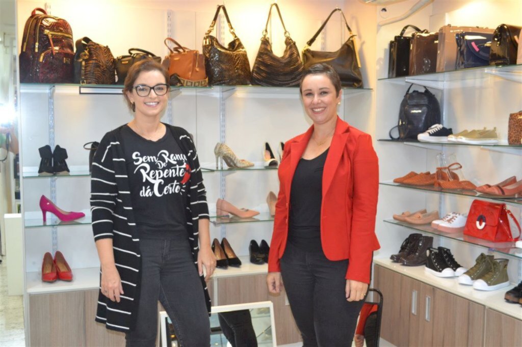 VÍDEO: campanha do comércio de Camobi leva ajuda a famílias