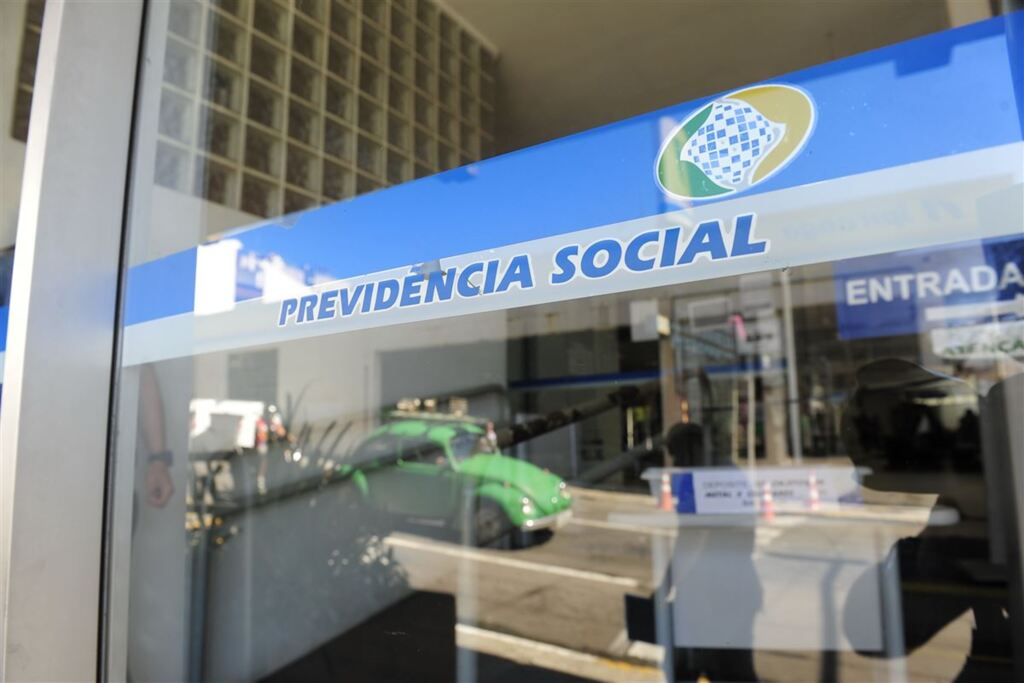 INSS começa a pagar hoje a primeira parcela do 13º dos aposentados