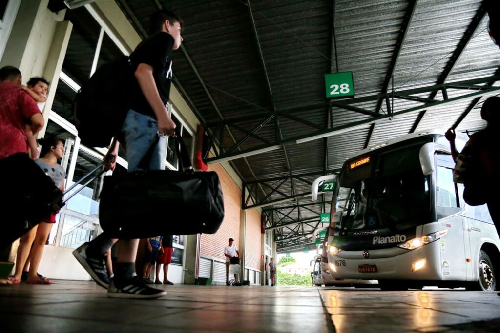 Empresas dão até 40% de desconto nas passagens intermunicipais. Veja como obter