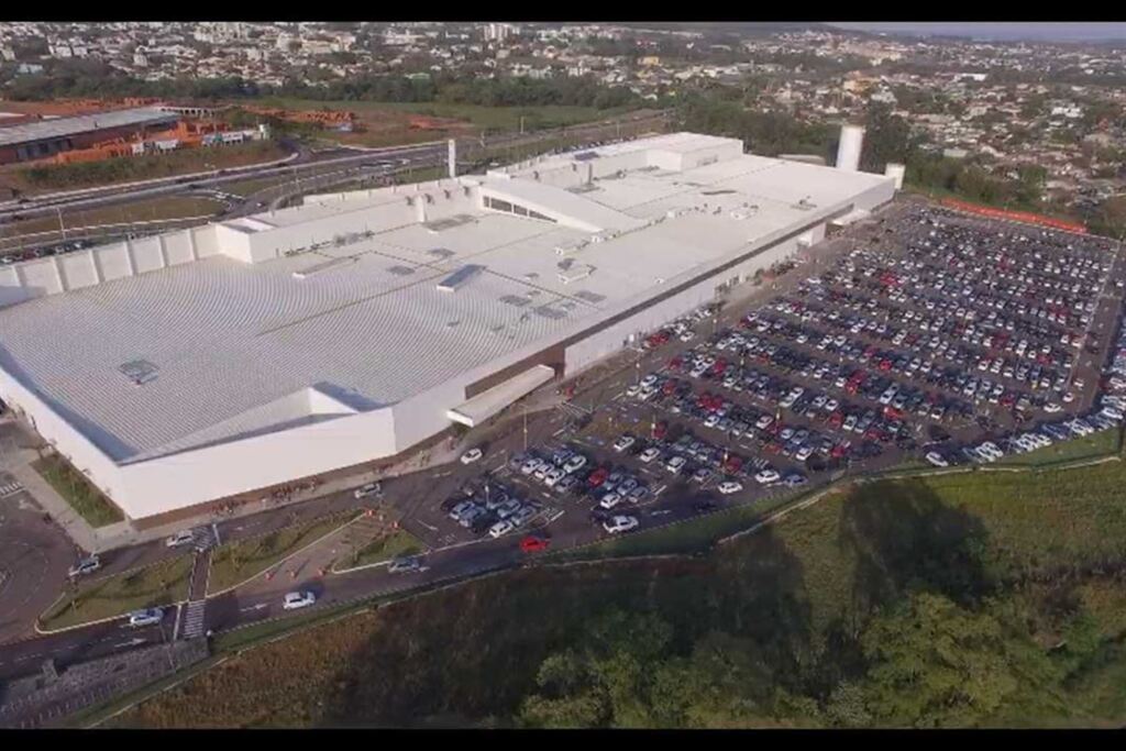 Duas novas lojas abrem em shopping de Santa Maria