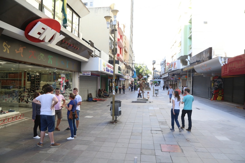 Maioria das lojas do Centro não abriu as portas no feriado de Sexta-Feira Santa