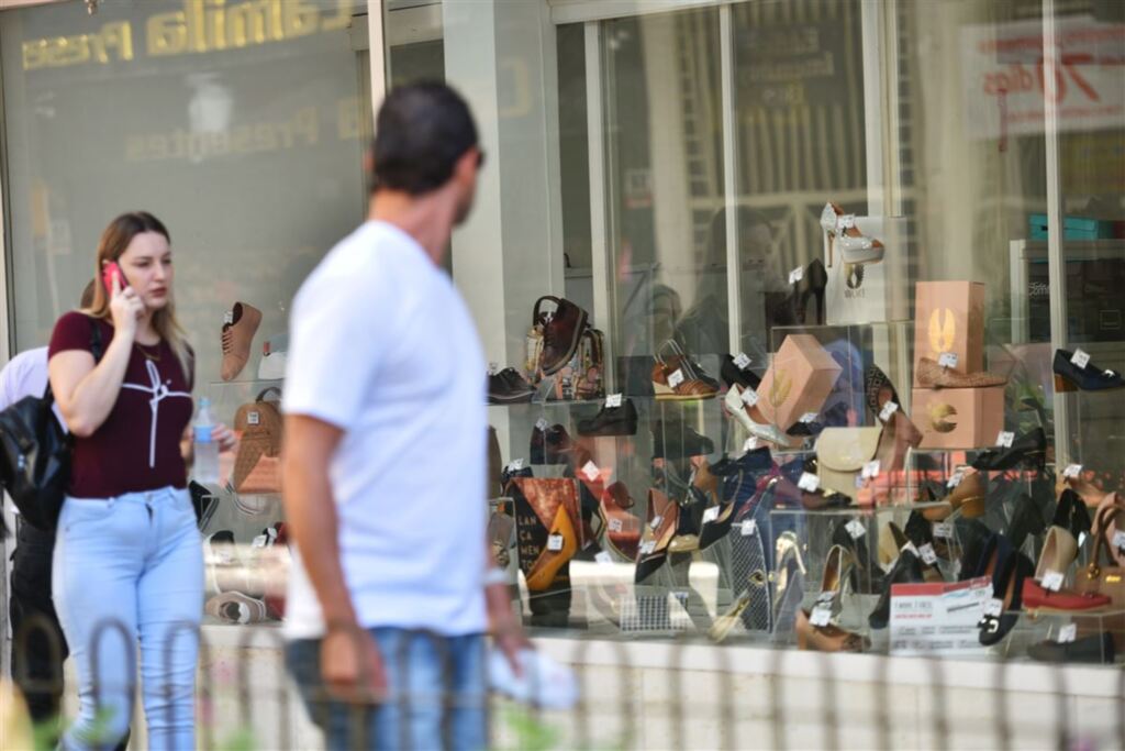 Lojas de Santa Maria terão de aderir a acordo até esta quinta para abrir em feriado