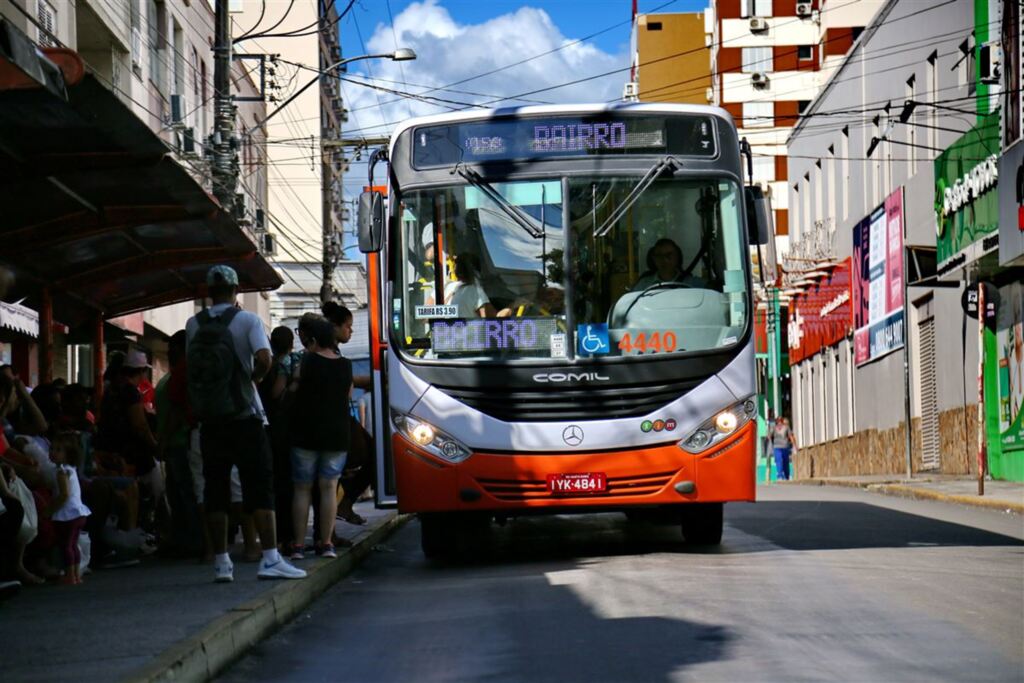 Sindicatos não chegam a decisão sobre reajuste de salários de motoristas e cobradores em Santa Maria