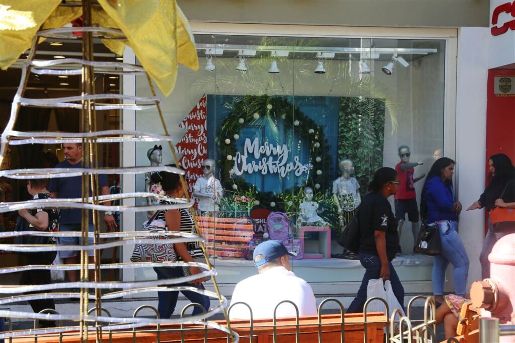 Mercados e lojas vão abrir neste sábado em Santa Maria