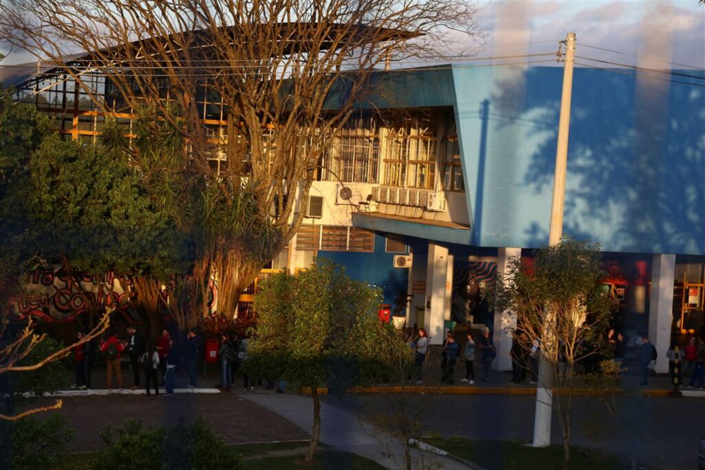 RU só vai atender alunos com benefício socioeconômico nesta quarta-feira