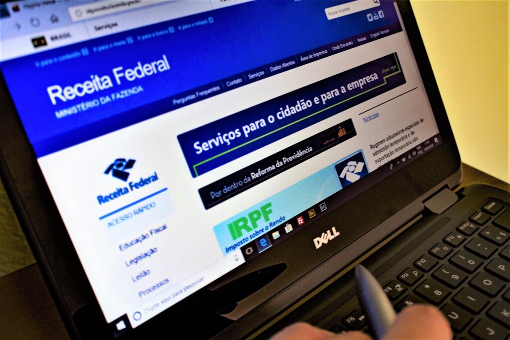 Receita notifica 383 mil contribuintes a corrigir erros em declaração do Imposto de Renda