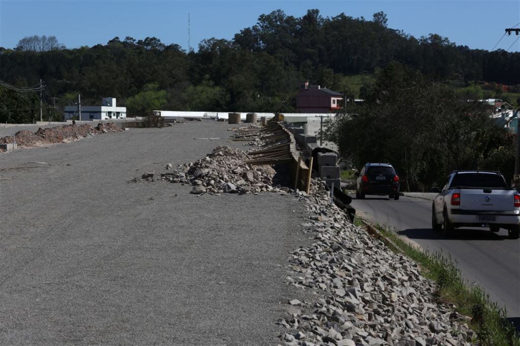 Duplicação da Faixa Velha ficará pronta até novembro