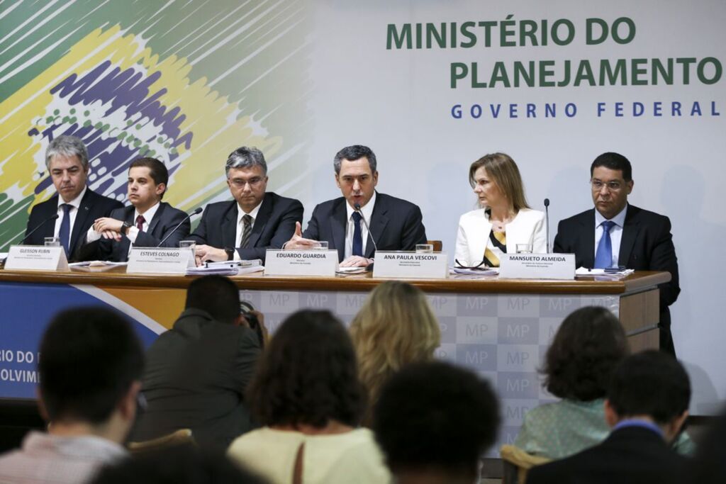 Ministro diz que não há previsão de novos concursos para o governo em 2019