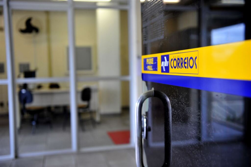 título imagem Correios passam a cobrar despacho postal em encomendas internacionais