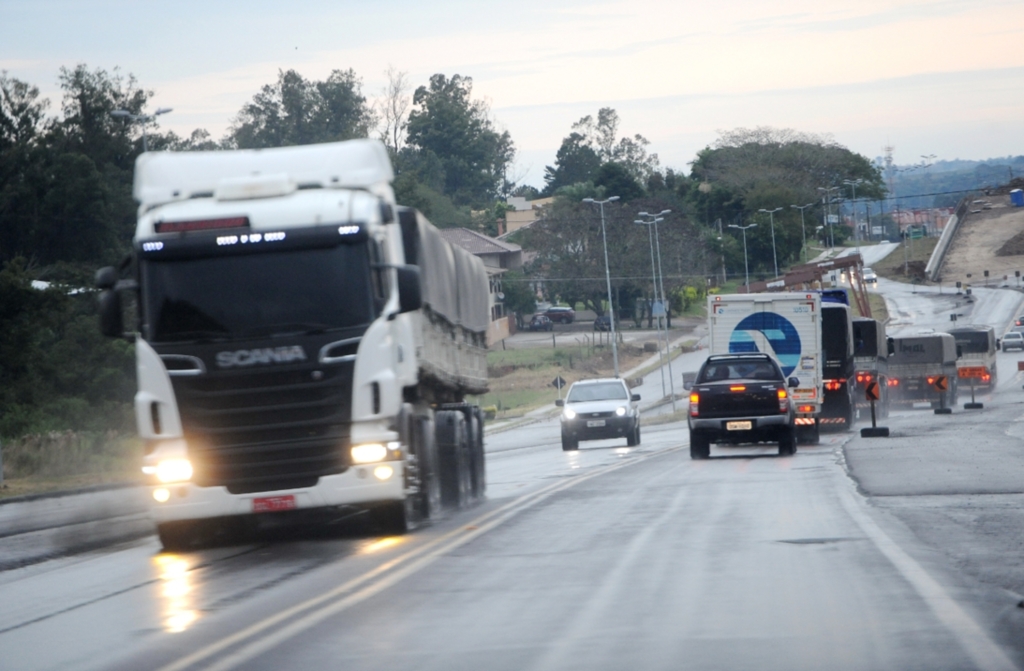 Após tabela de frete, cooperativa evita contratar caminhoneiros autônomos