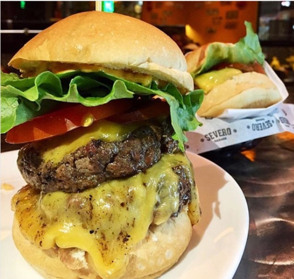 Nova hamburgueria abre 15 vagas de emprego em Santa Maria