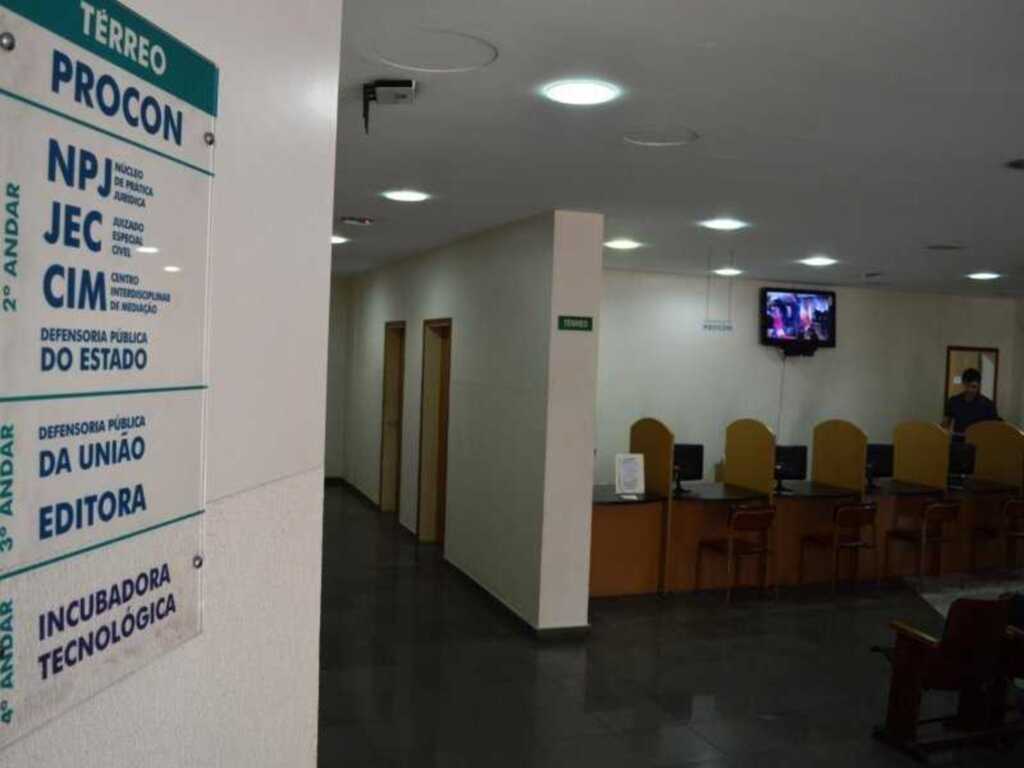 Empresas de telefonia e internet lideram ranking de reclamações no Procon