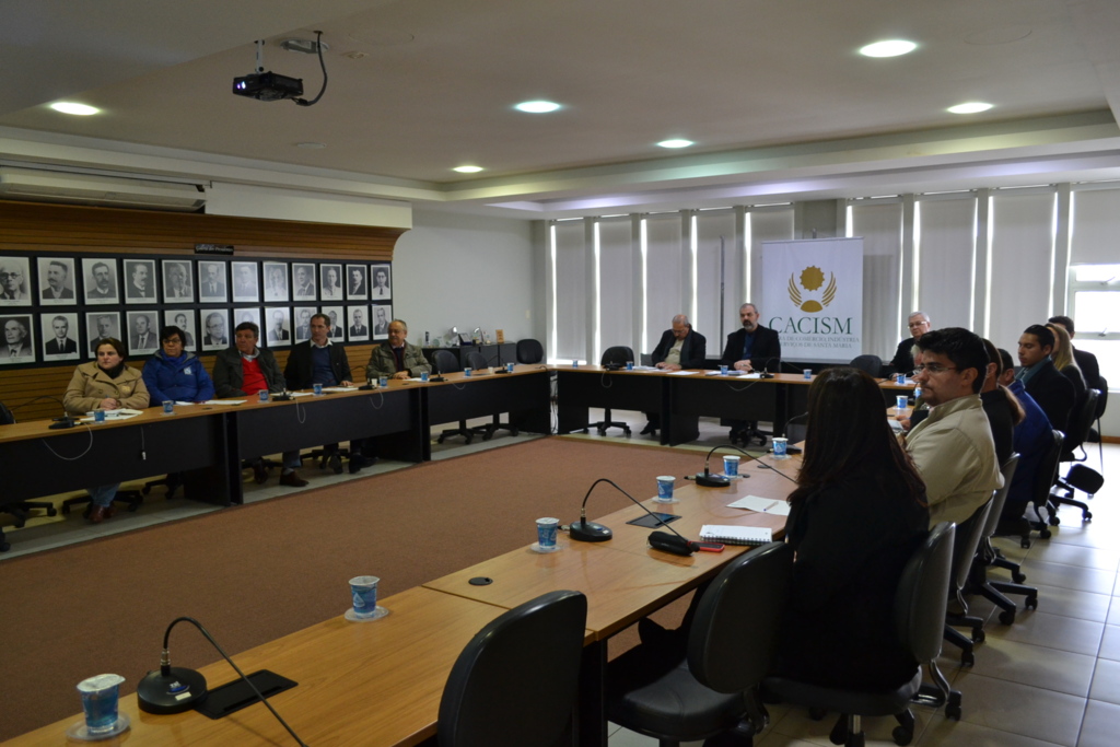 Associações comerciais e industriais se reúnem para debater integração da cadeia produtiva