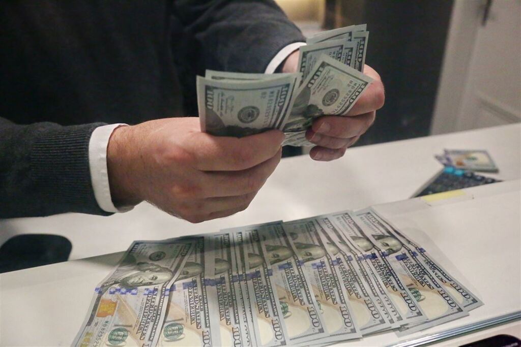 Reflexos da alta do dólar já são sentidos em Santa Maria