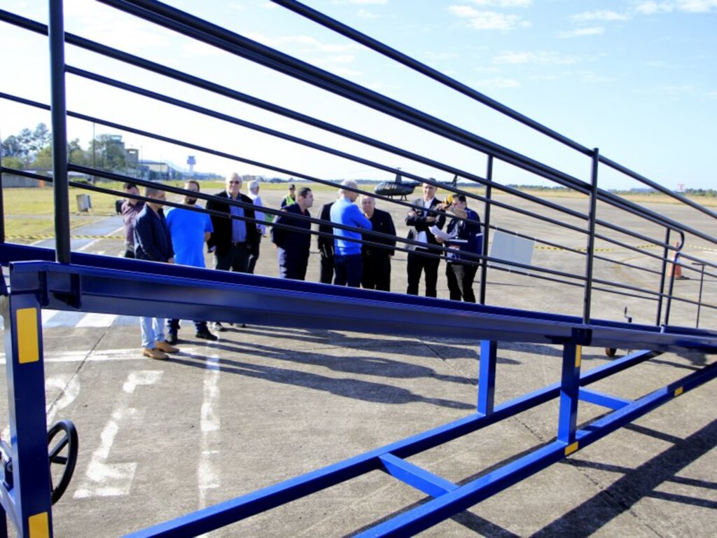 Foto: Deise Fachin (Divulgação) - Rampa vai facilitar o embarque e desembarque no aeroporto