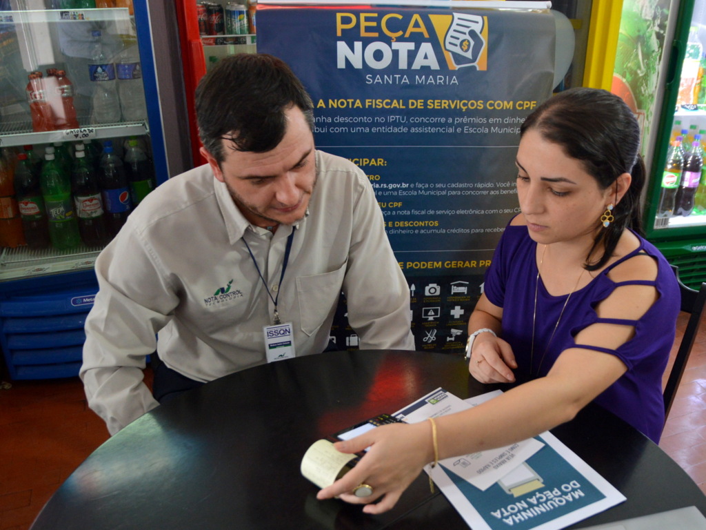 Foto: João Alves (Divulgação) - Prefeitura entrega máquinas portátil a estacionamentos para emitir nota fiscal de INSS