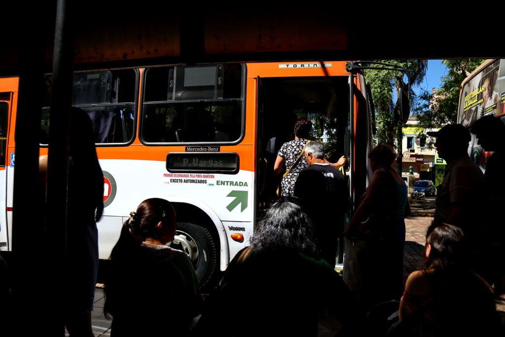 Decreto do cálculo da tarifa de ônibus é assinado e reajuste deve ser discutido