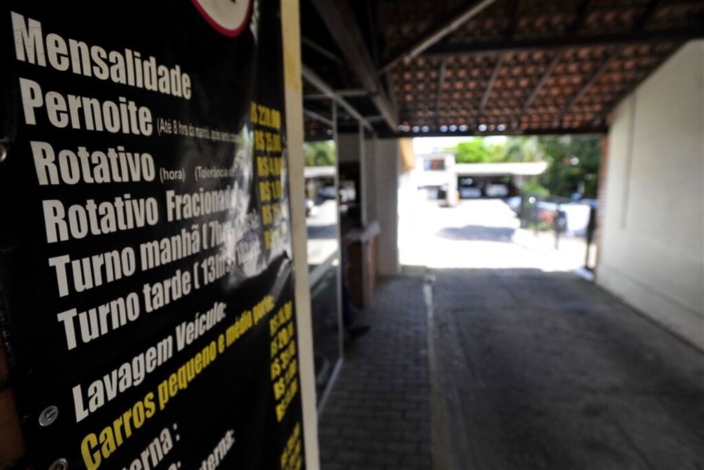 Para TJ, estacionamentos não são obrigados a cobrar por períodos de 15 minutos
