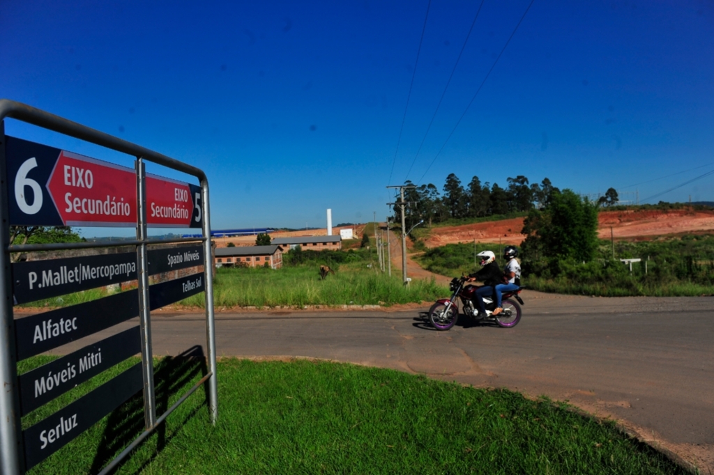 7 anos após concessão de área, Distrito Industrial finalmente será 100% municipalizado