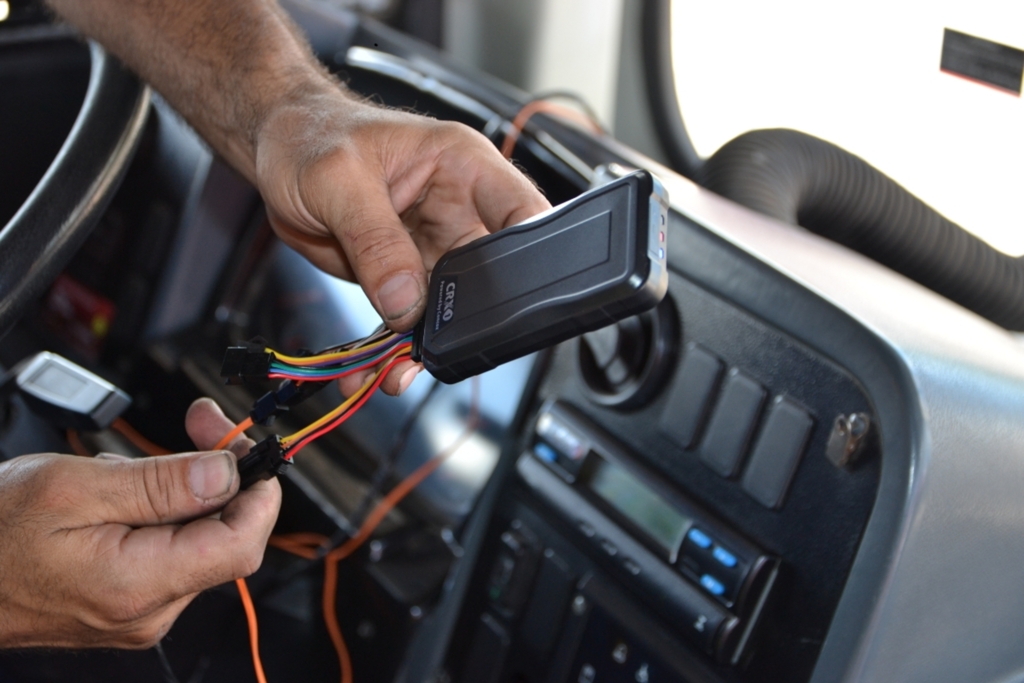 GPS e botões de pânico são instalados em ônibus de Santa Maria