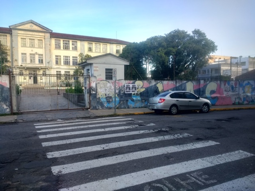 Buraqueira e falta de sinalização incomodam moradores do Bairro Bonfim