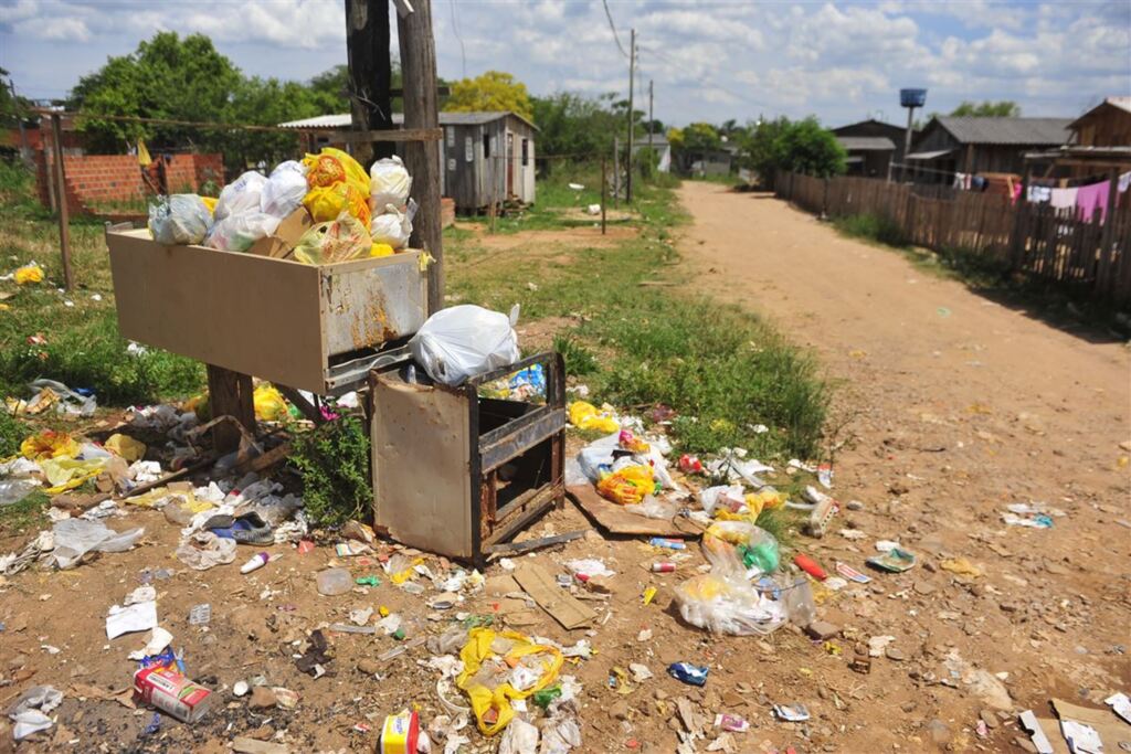 Está bem difícil passar pelas ruas do Bairro Lorenzi