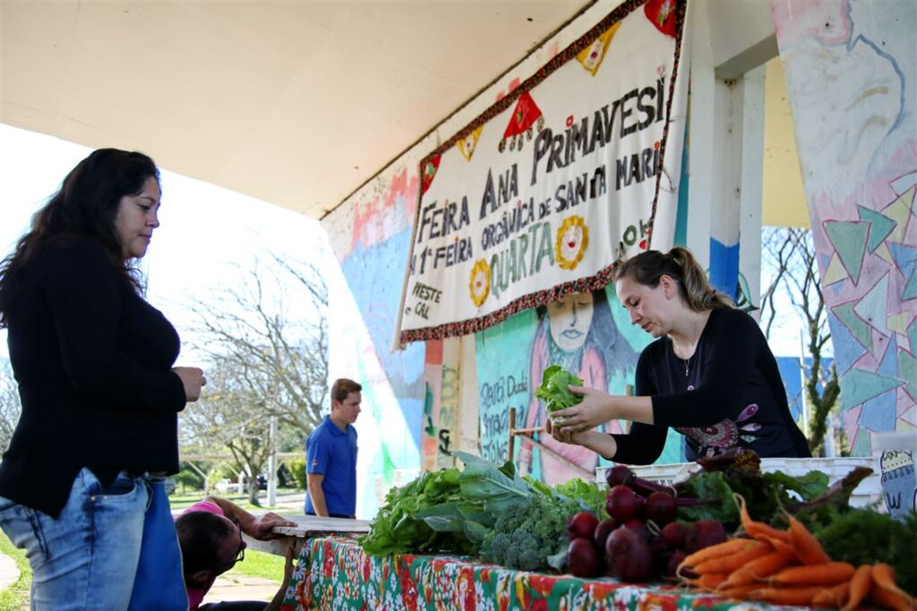título imagem VÍDEO: Feira Orgânica Ana Primavesi completa um ano na UFSM