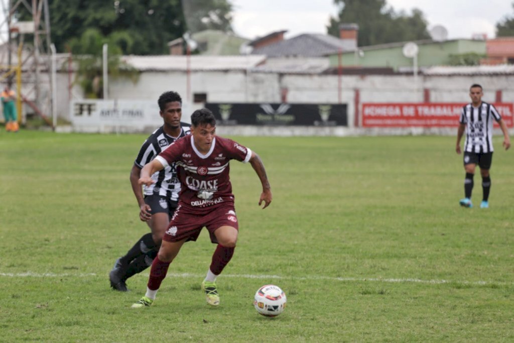 Em casa, Inter-SM perde para o Santa Cruz e segue sem vencer na Divisão de Acesso