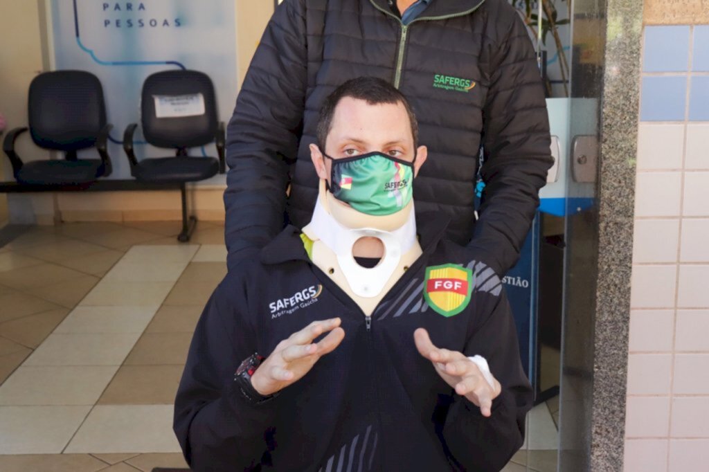 Após ser agredido em jogo e ficar desacordado, árbitro de Santa Maria recebe alta hospitalar