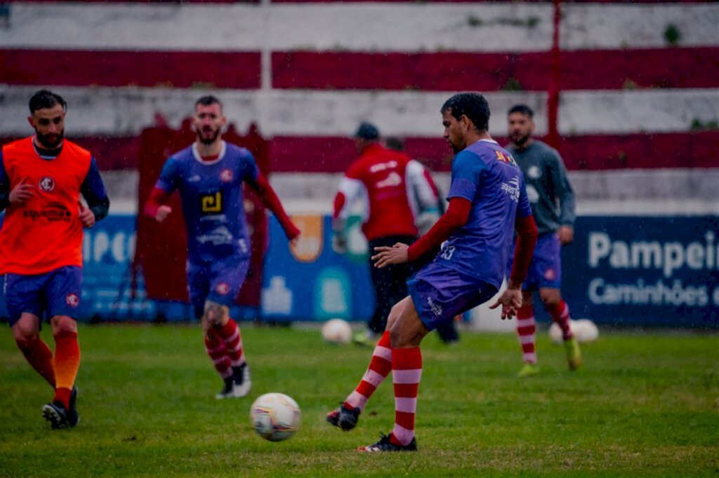 Fora do G-4, Inter-SM tem três decisões pela frente na Divisão de Acesso