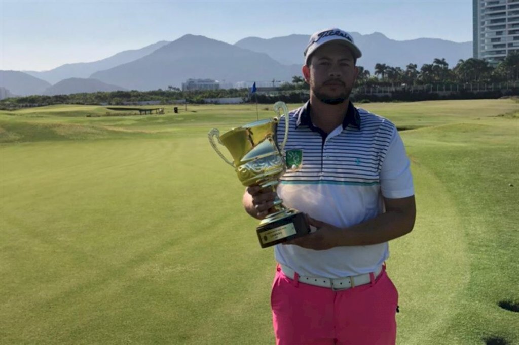 Atleta de Santa Maria conquista tricampeonato de golfe