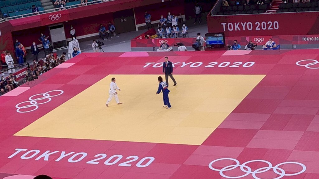 Na luta mais longa da Olimpíada, Maria Portela é eliminada após decisão polêmica