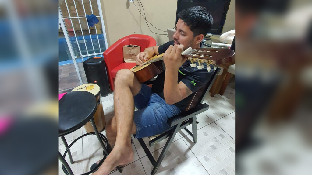 Homem morto a facadas na casa de ex-companheira era apaixonado por esportes e deixa dois filhos