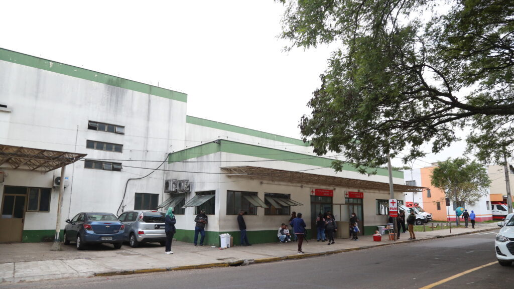 Amigos que bebiam junto discutem e um vai parar no PA com o traumatismo craniano e o nariz quebrado