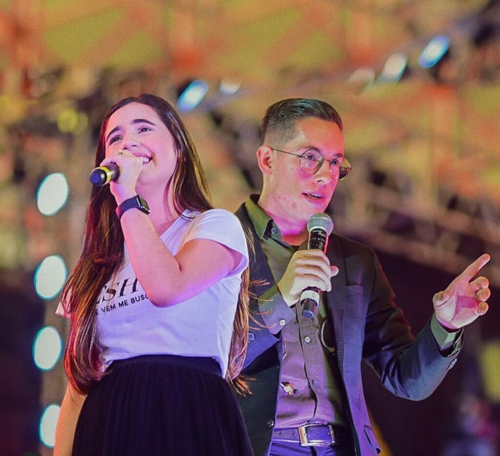Talento da música gospel, dupla Jefferson e Suellen está confirmada na Marcha para Jesus em Santa Maria