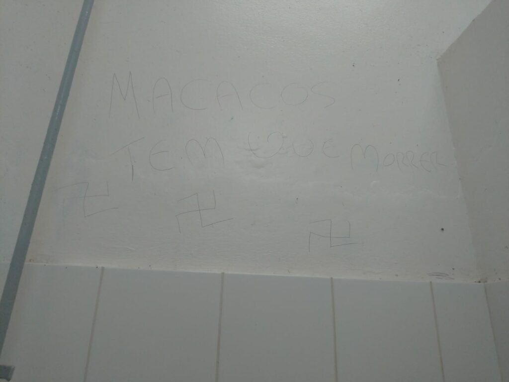 Frases racistas e suásticas são registradas na UFSM