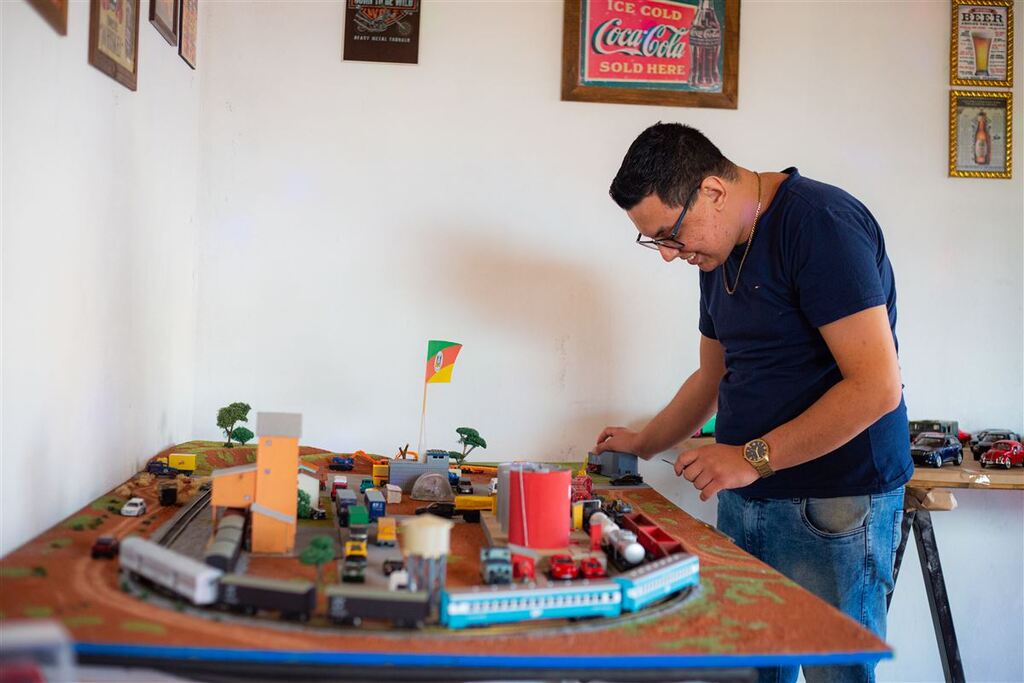 título imagem Jovem com Transtorno do Espectro Autista irá participar de exposição de ferromodelismo