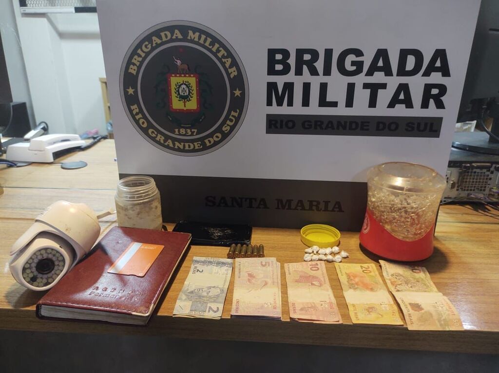 título imagem Traficante é preso pela força tática após denúncia em Santa Maria