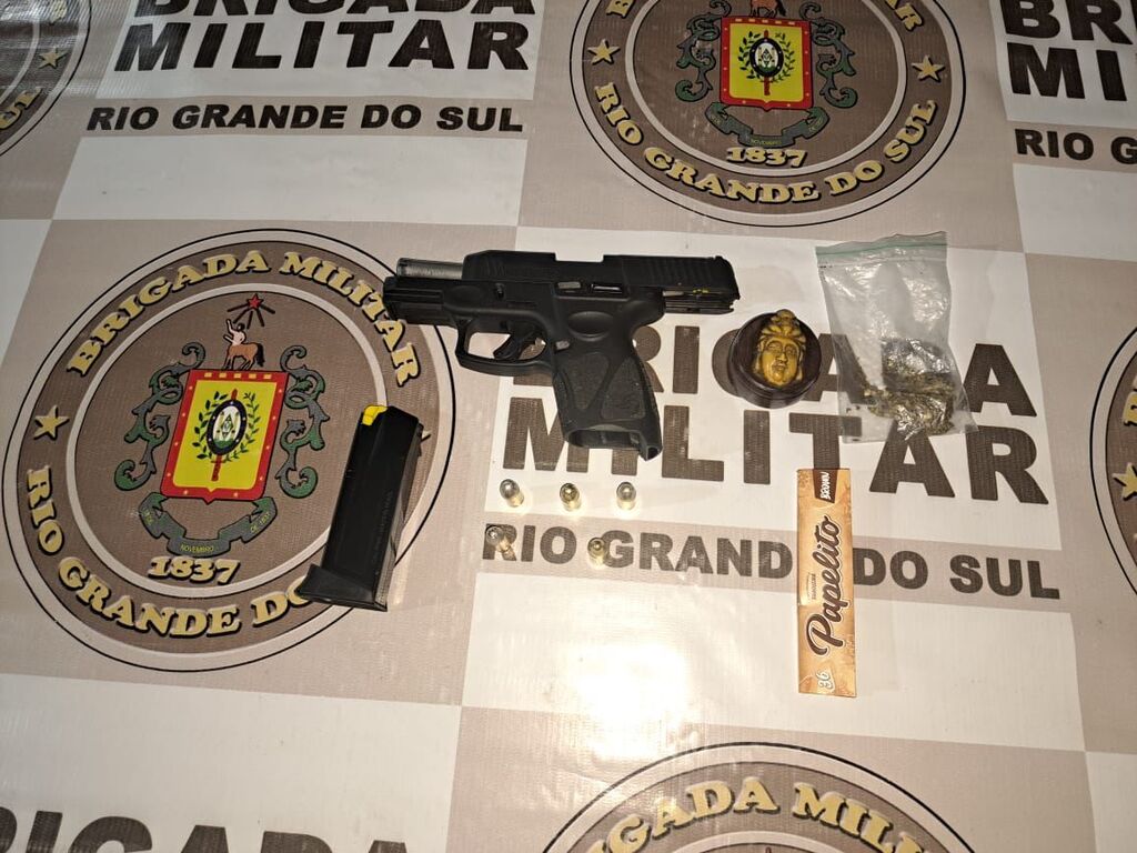 Suspeito é preso após atirar contra grupo de pessoas no centro de Santa Maria