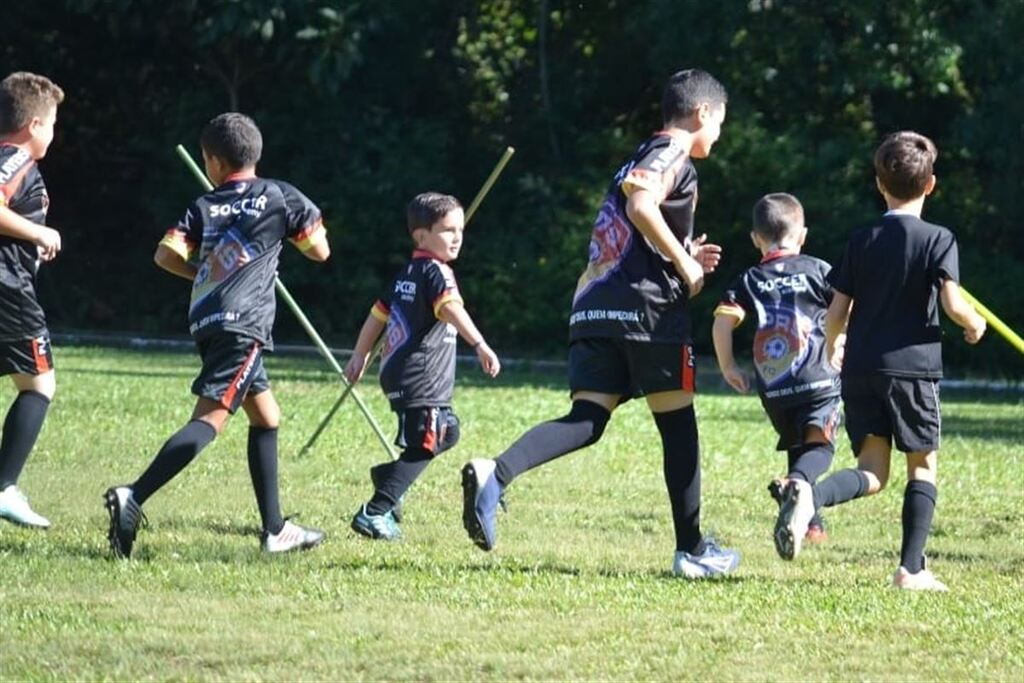 título imagem Escola de Futebol do PRS chega a Santa Maria